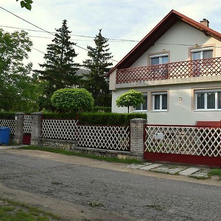 Tanay Vendeghaz Villa Balatonfured Bagian luar foto