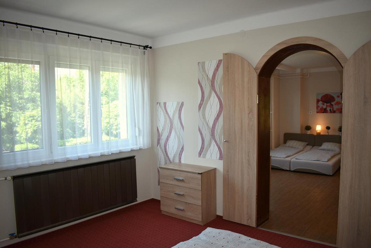 Tanay Vendeghaz Villa Balatonfured Bagian luar foto