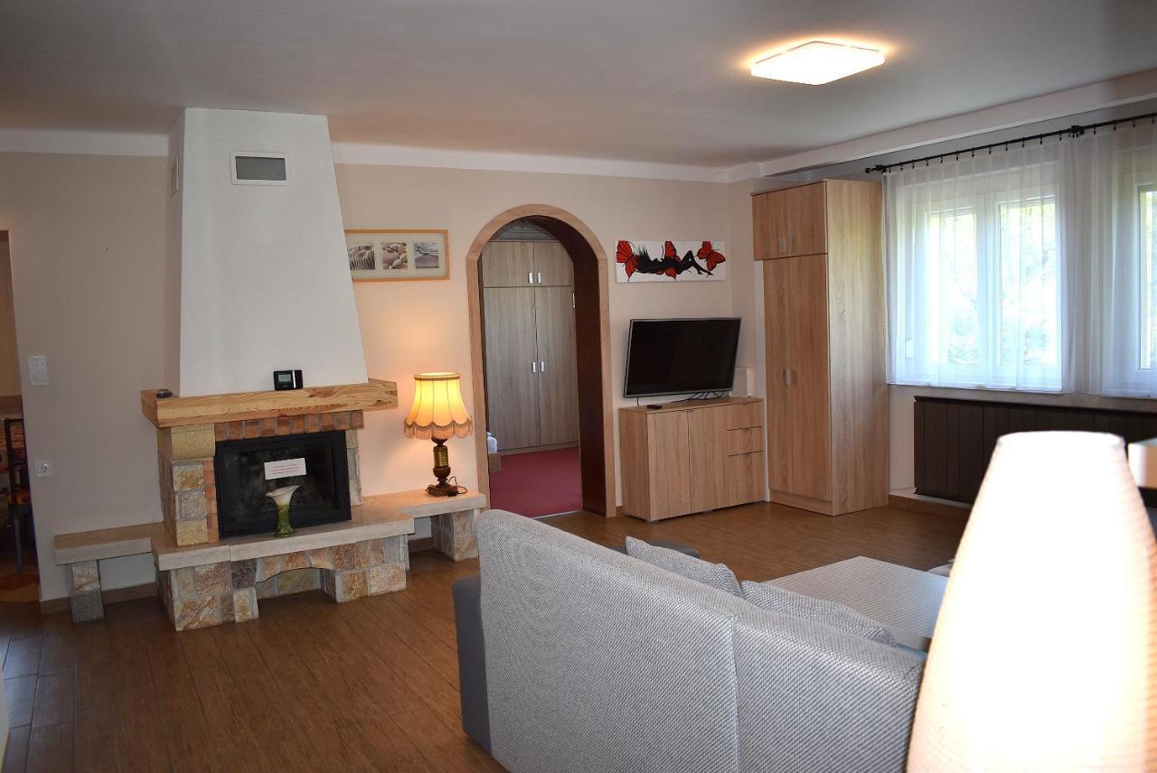 Tanay Vendeghaz Villa Balatonfured Bagian luar foto