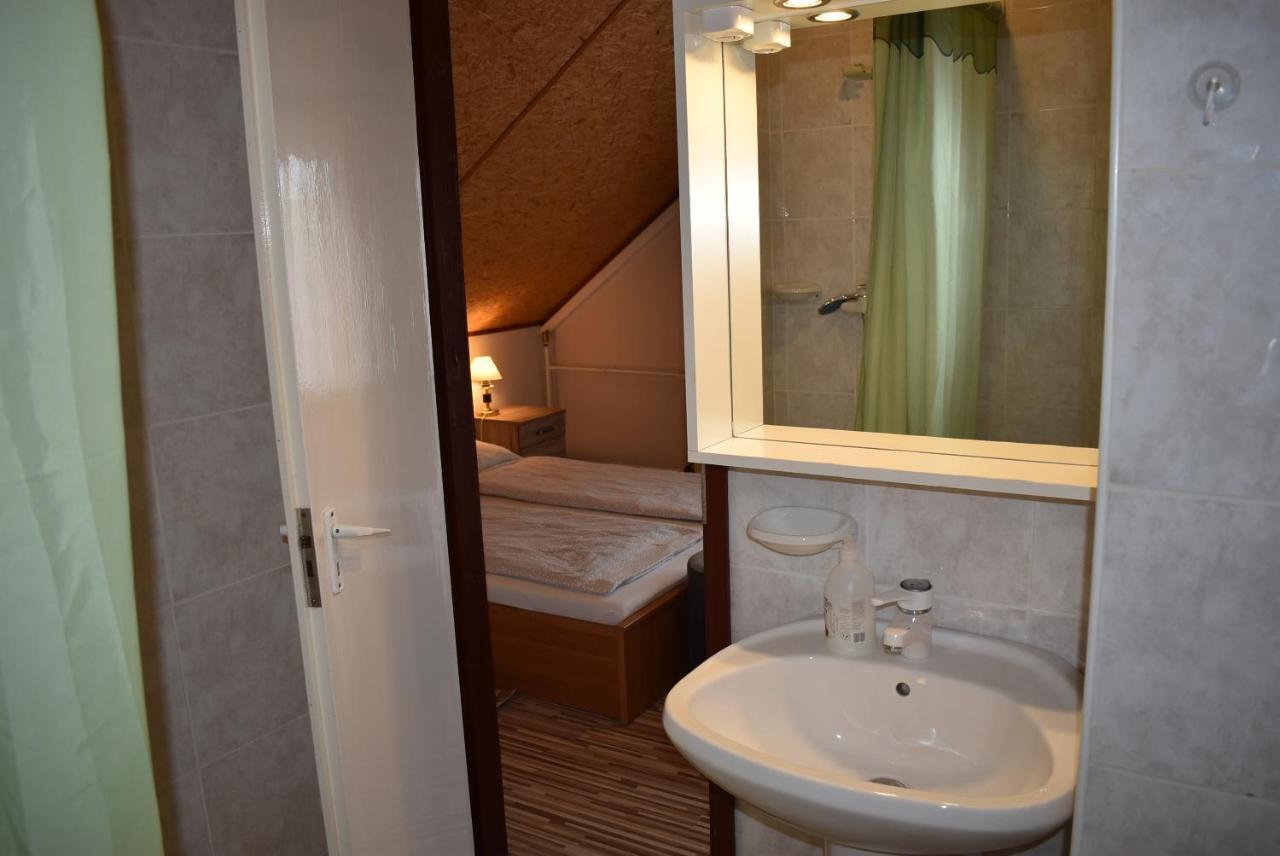 Tanay Vendeghaz Villa Balatonfured Bagian luar foto