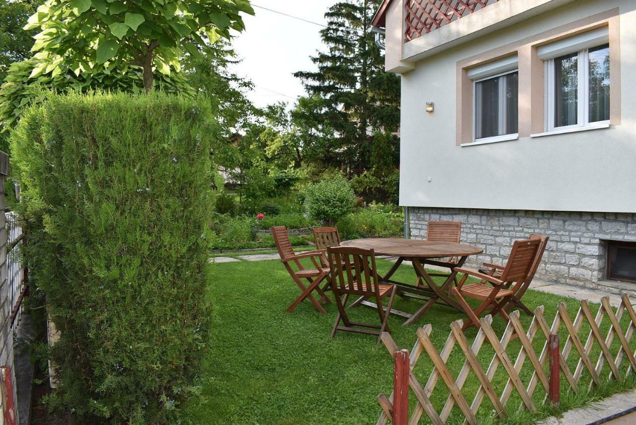 Tanay Vendeghaz Villa Balatonfured Bagian luar foto