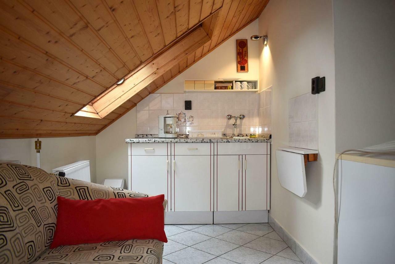 Tanay Vendeghaz Villa Balatonfured Bagian luar foto
