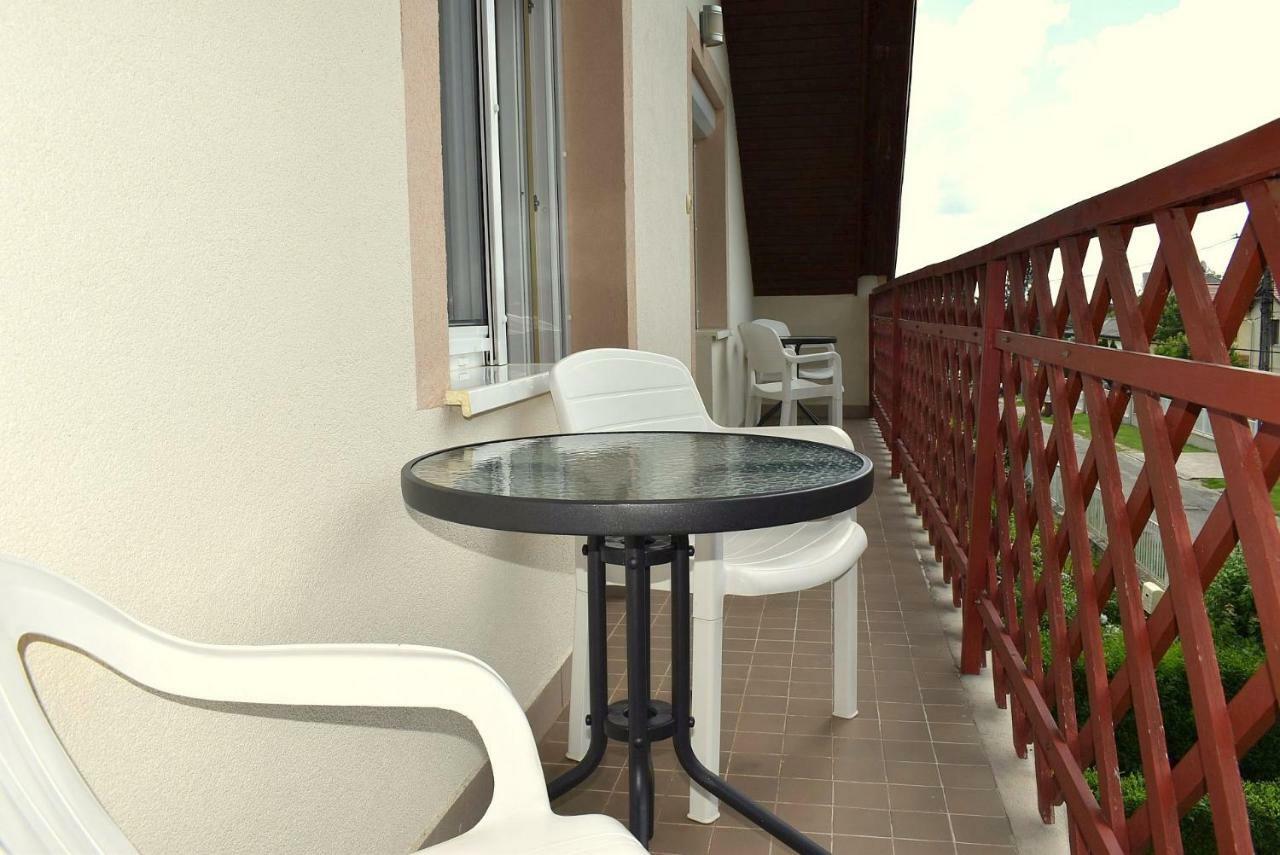 Tanay Vendeghaz Villa Balatonfured Bagian luar foto